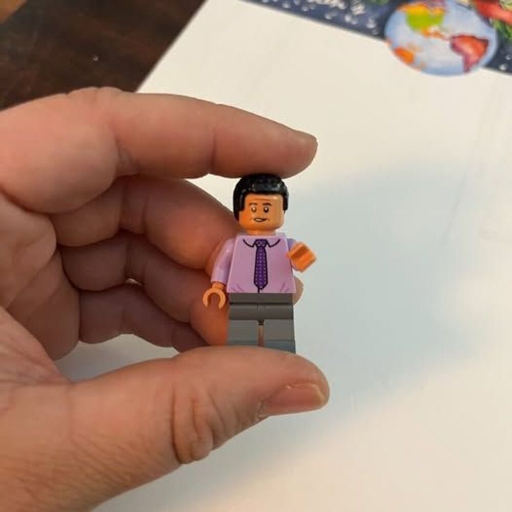 LEGO The Office Oscar Martinez Minifigure